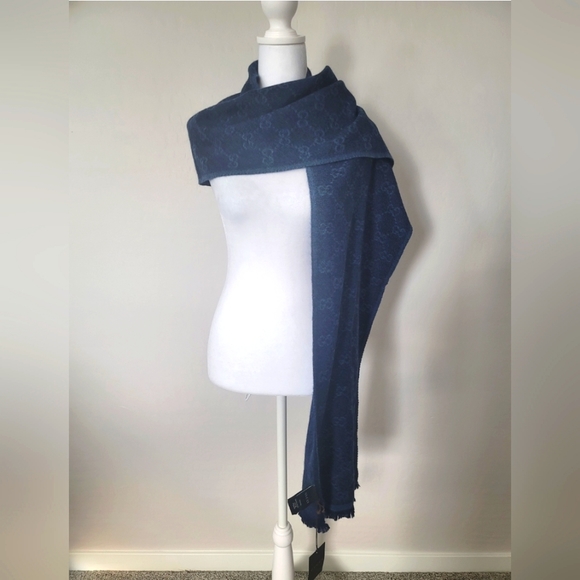 (NWT) Authentic Gucci wool/angora blend monogram scarf in rich blue. - Picture 2 of 10